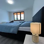 Apartment Golden Prague 78 *
