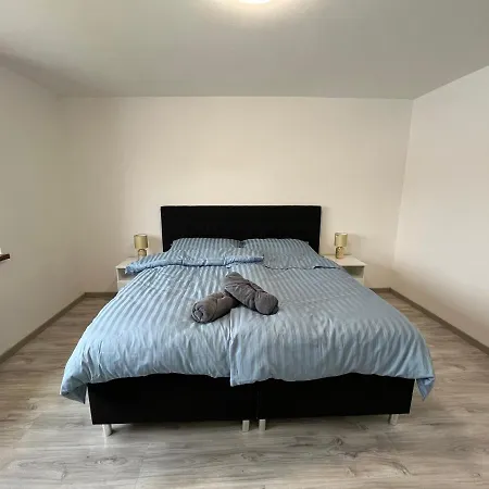 Apartman Golden Prague 78 Vestec